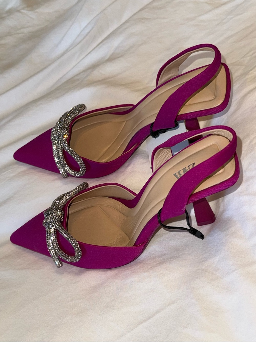 Zara Fuchsia Pink Bedazzled SparklyCrystal-Knot Pointed Slingback Heels size US5